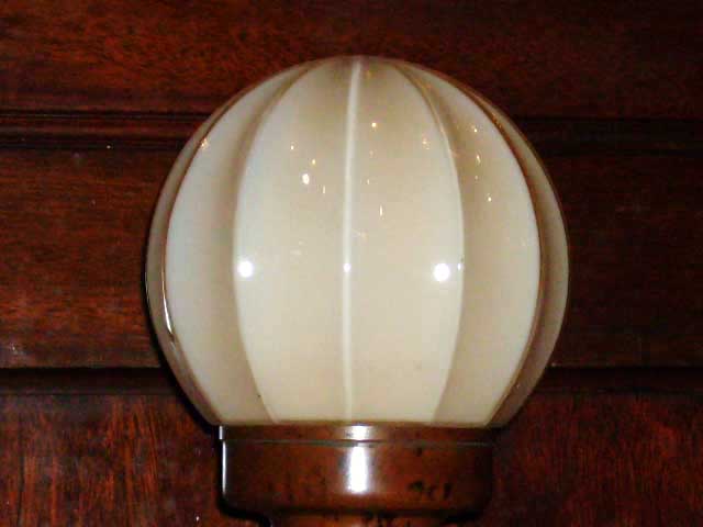 ランプ＆スタンド　ベークライト アンティーク ランプ（すでに組み合わせられている照明）