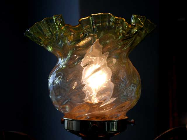 ランプセット(３８５シェード含む） アンティーク ランプ（すでに組み合わせられている照明）
