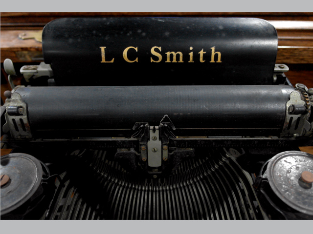 L C SMITH＆CORONA　タイプライター アンティーク 機械もの