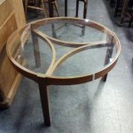 テーブル（中）